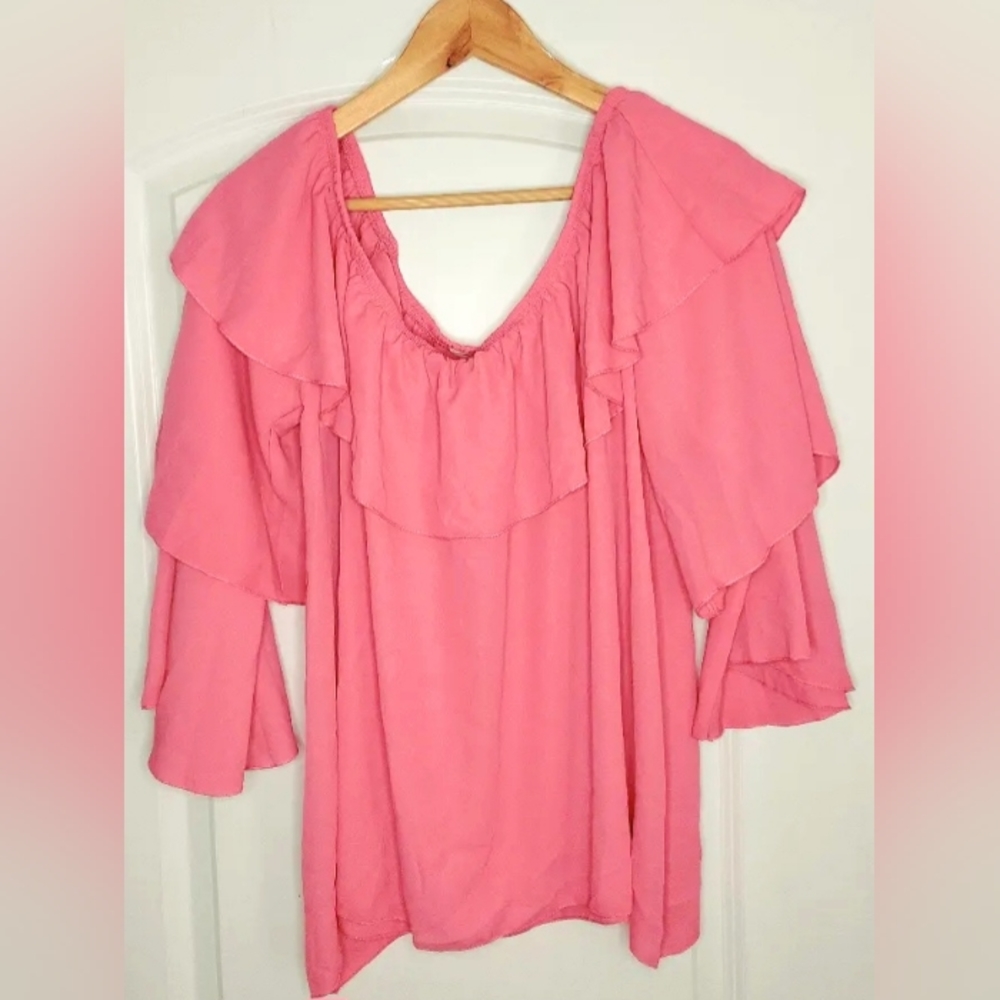 Womens ADORA Pink RuffleTop size Medium NWOT